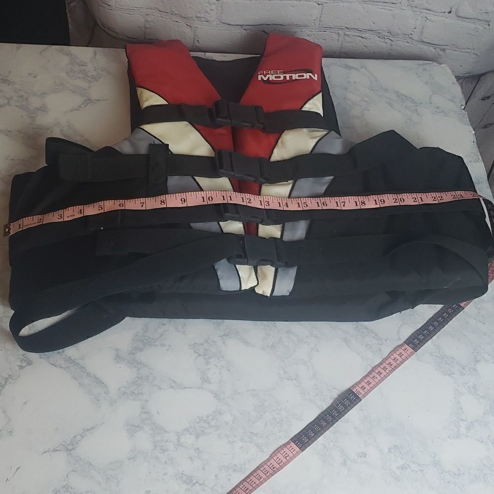 Free Motion Life Jacket - Picture 6 of 8